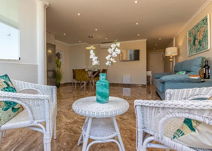 Costa Paradise - Beachfront Apartment