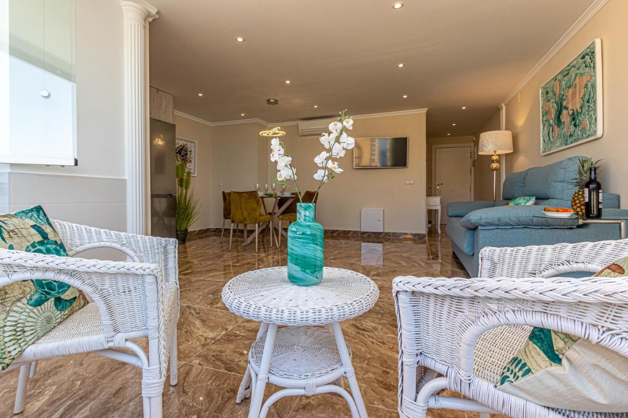 Apartment Costa Paradise - Beachfront *